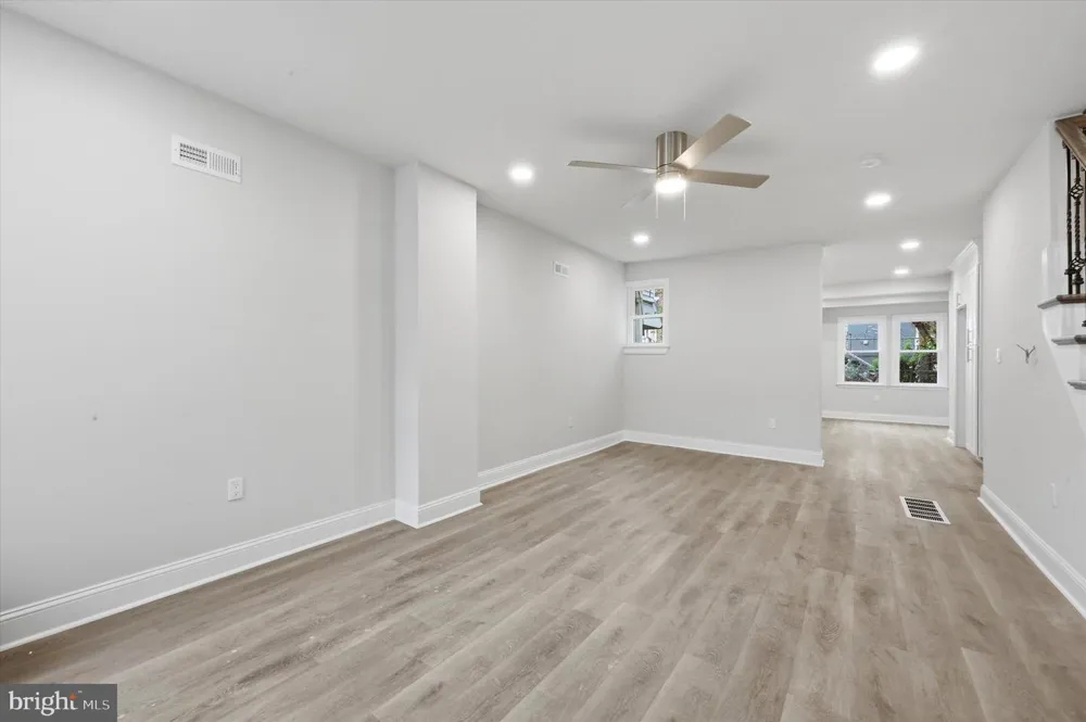 1120 THOMAS STREET Chester, PA 19013