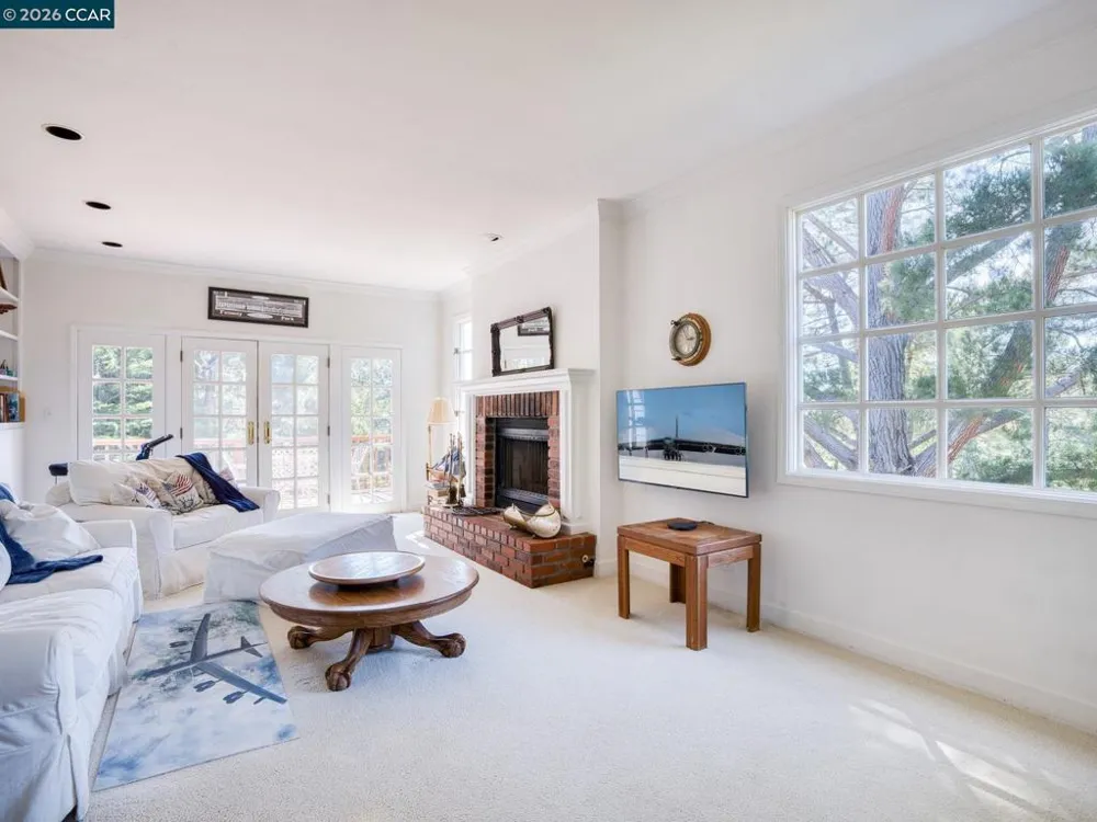 25580 Chiquito Pl Carmel, CA 93923