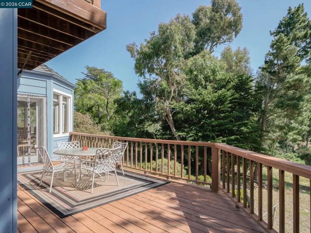 25580 Chiquito Pl Carmel, CA 93923