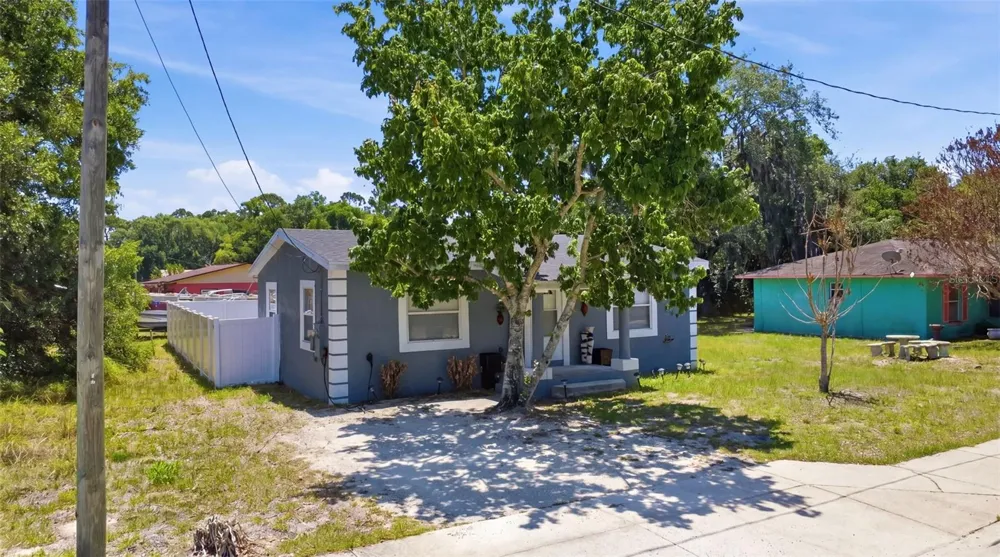 2559 HARRY T MOORE AVENUE Mims, FL 32754