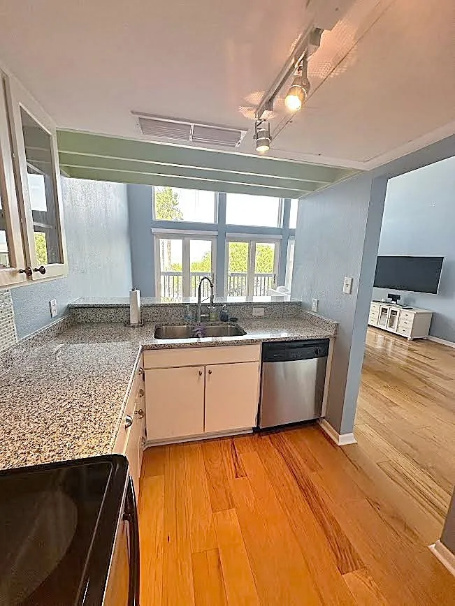 3402 Ocean Drive #4 Corpus Christi, TX 78411