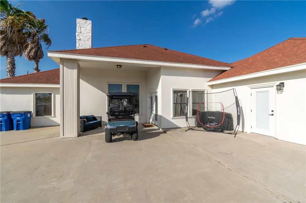 108 County Road 1601 Circle Alice, TX 78332