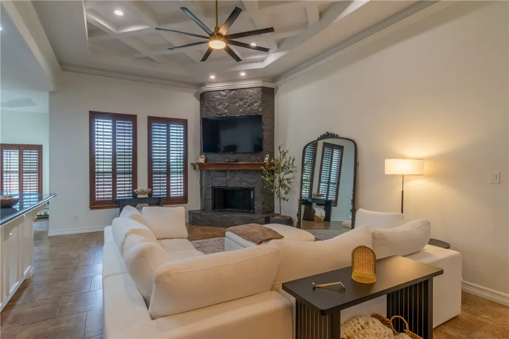 108 County Road 1601 Circle Alice, TX 78332