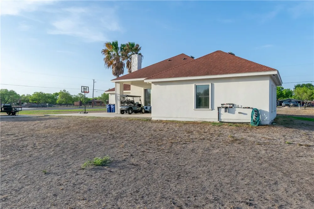 108 County Road 1601 Circle Alice, TX 78332