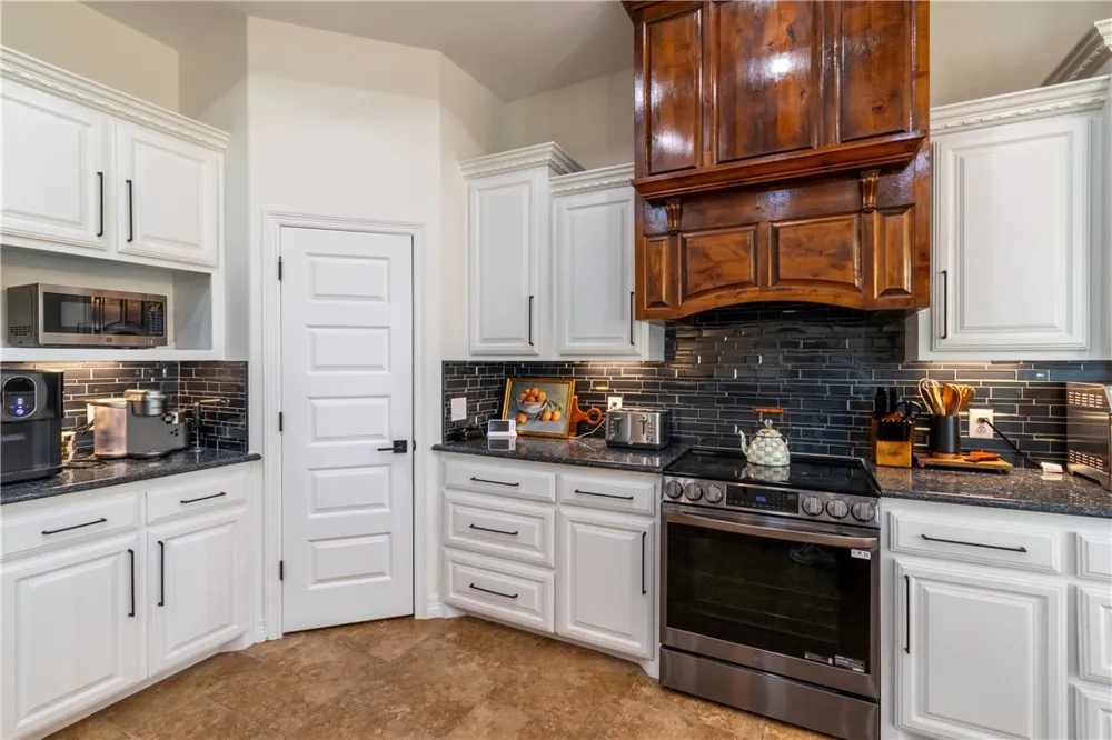 108 County Road 1601 Circle Alice, TX 78332
