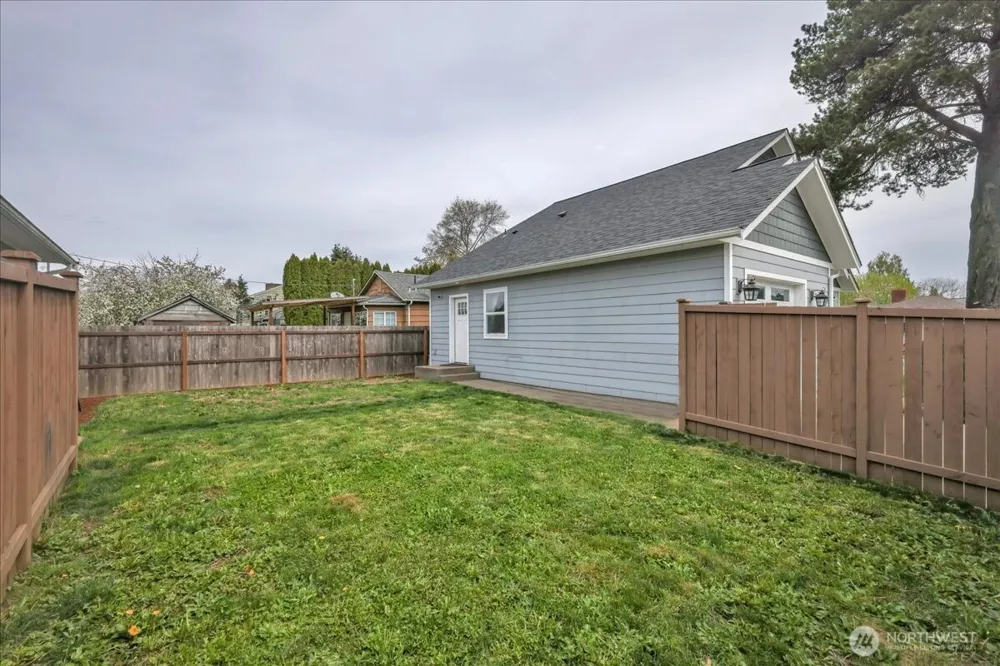 903 Atherton Street Centralia, WA 98531