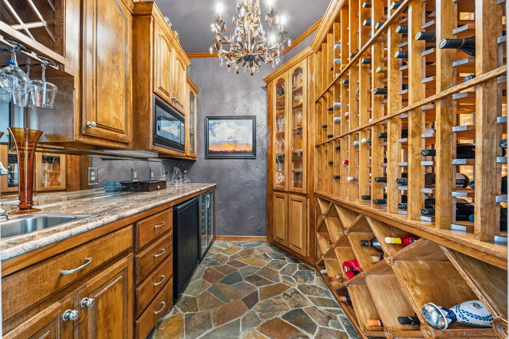 887 Hcr. 3110 Abbott, TX 76621