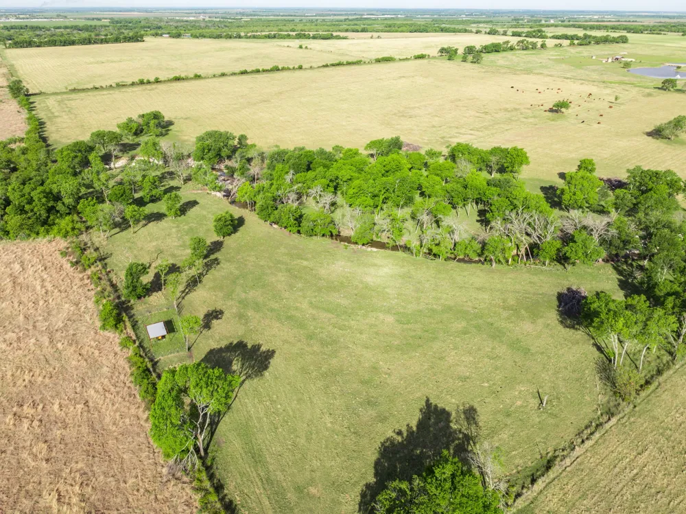 887 Hcr. 3110 Abbott, TX 76621