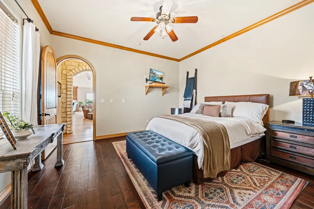 887 Hcr. 3110 Abbott, TX 76621