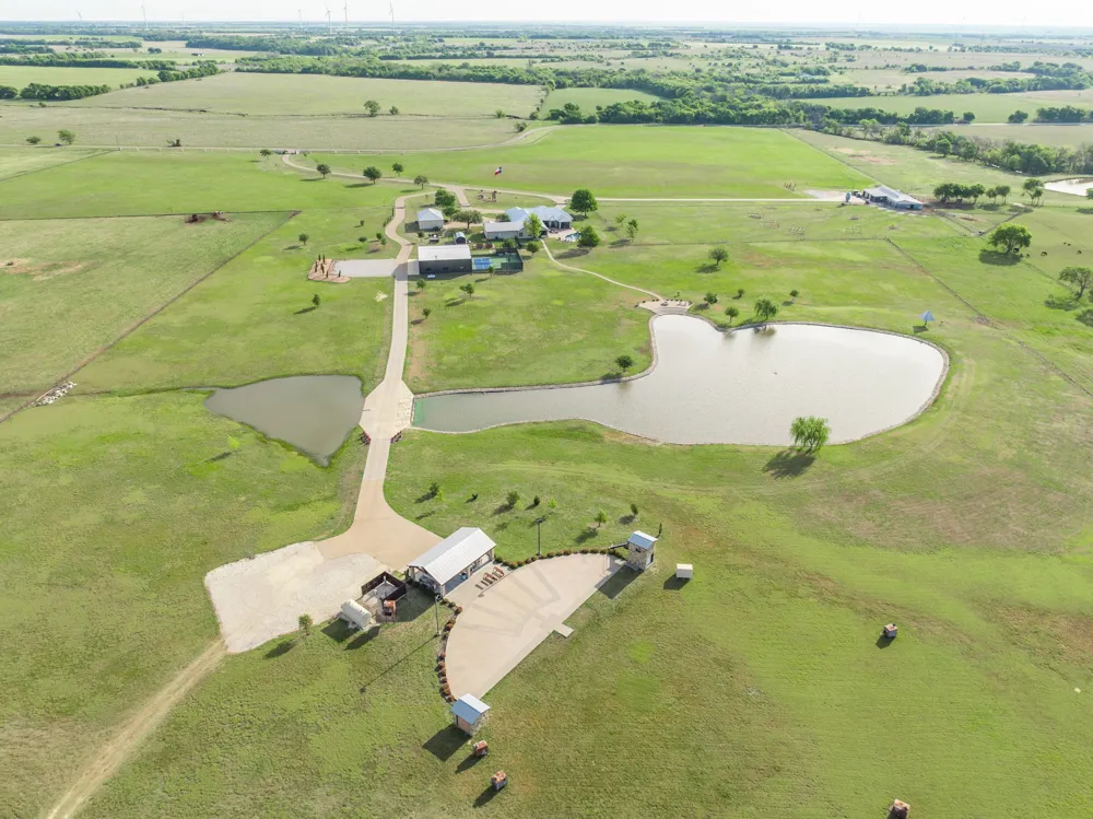 887 Hcr. 3110 Abbott, TX 76621