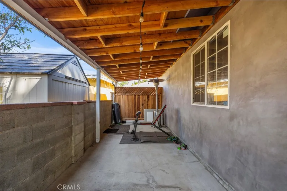 14143 Terra Bella Pacoima, CA 91331