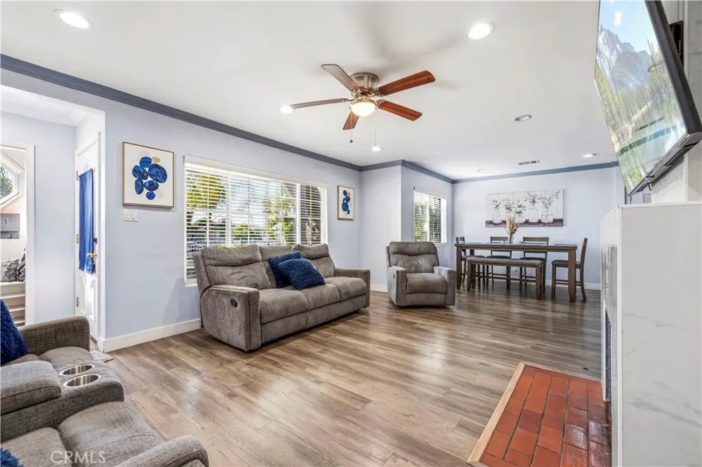 14143 Terra Bella Pacoima, CA 91331