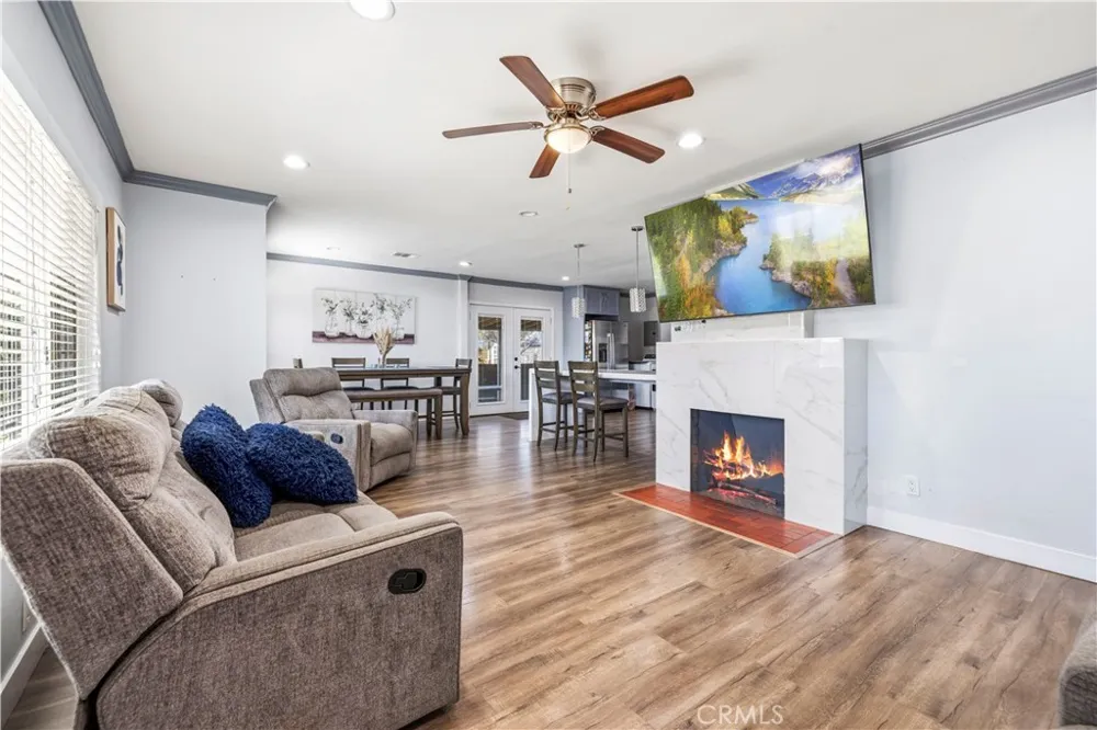 14143 Terra Bella Pacoima, CA 91331