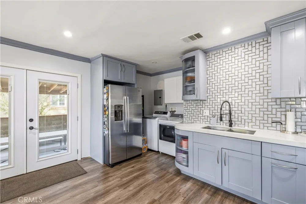 14143 Terra Bella Pacoima, CA 91331