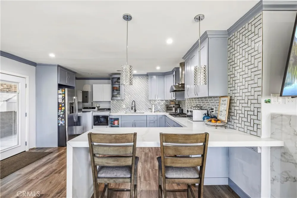 14143 Terra Bella Pacoima, CA 91331