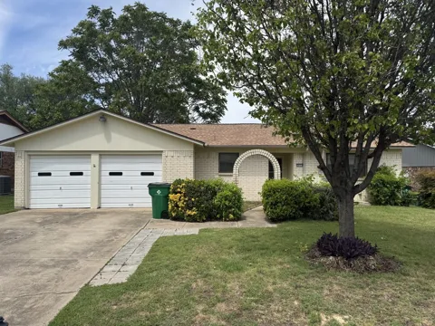 5633 Macdougall Drive