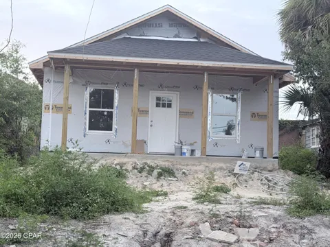 803 E 8th Street