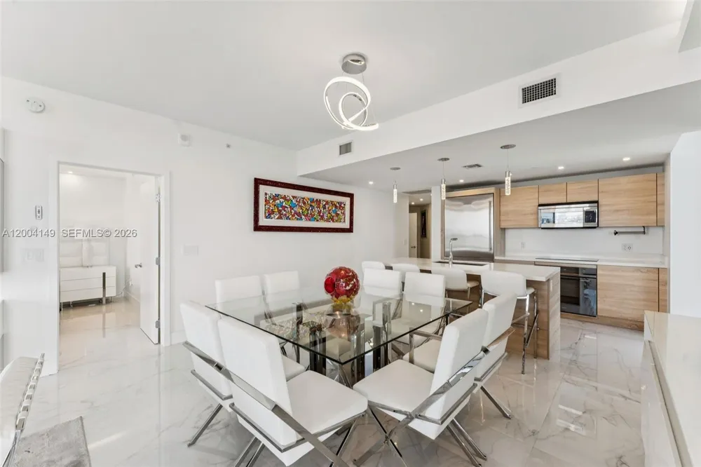 16385 Biscayne Blvd #3001 North Miami Beach, FL 33160