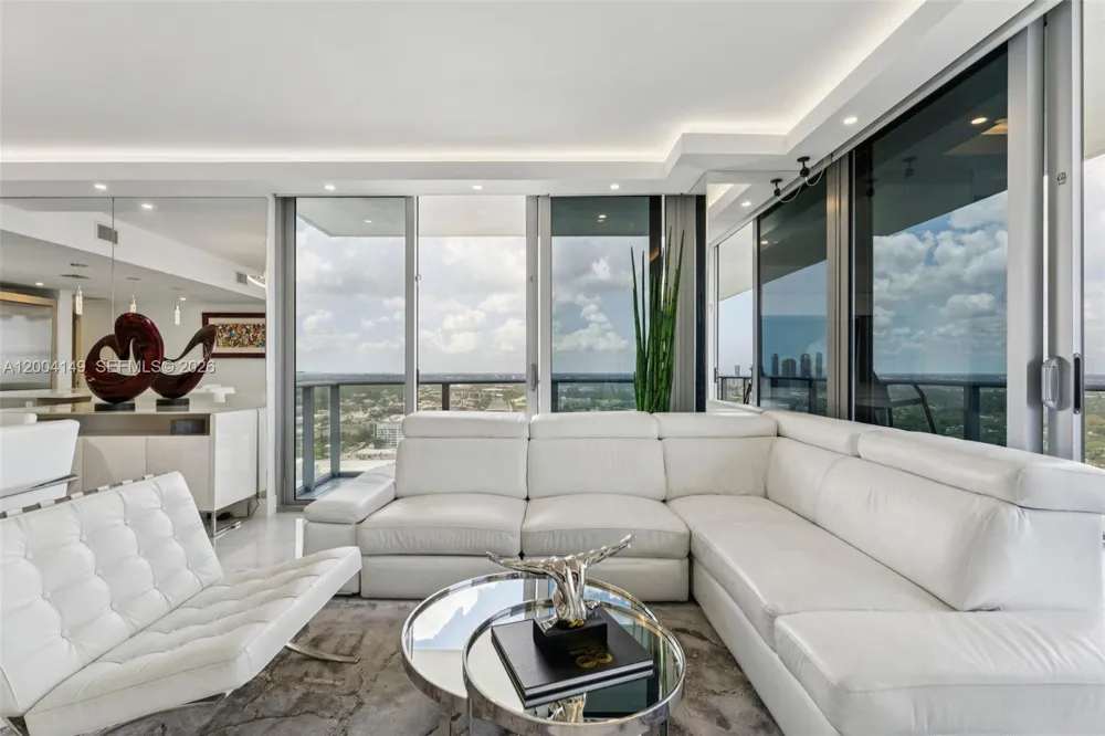 16385 Biscayne Blvd #3001 North Miami Beach, FL 33160