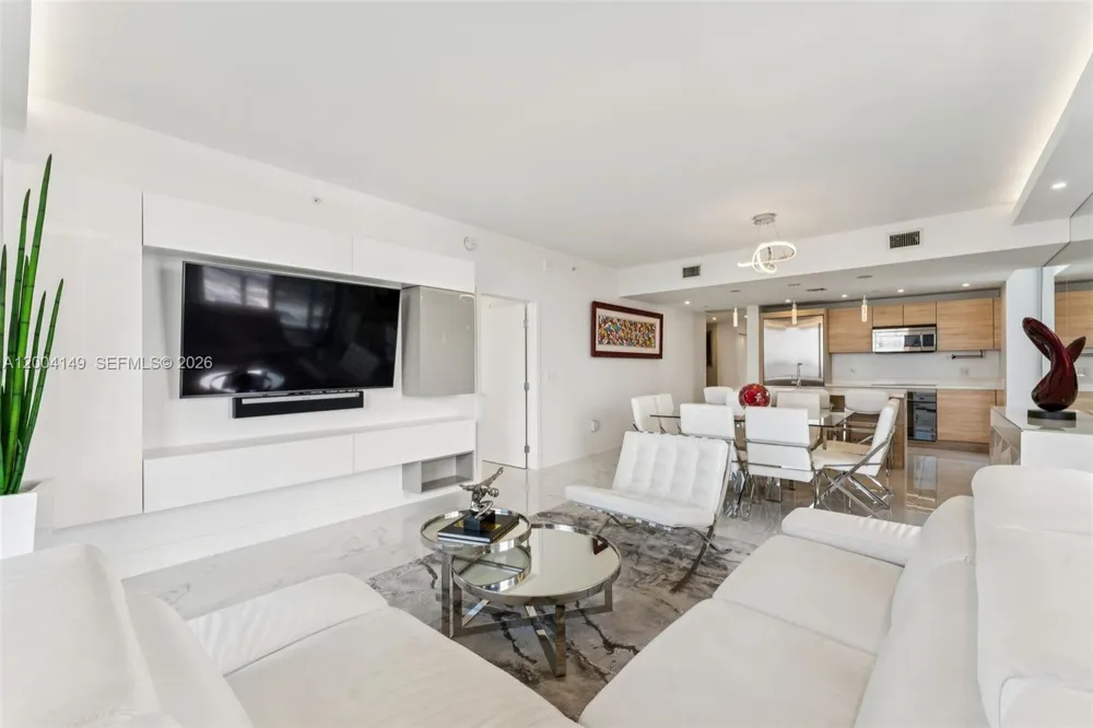 16385 Biscayne Blvd #3001 North Miami Beach, FL 33160