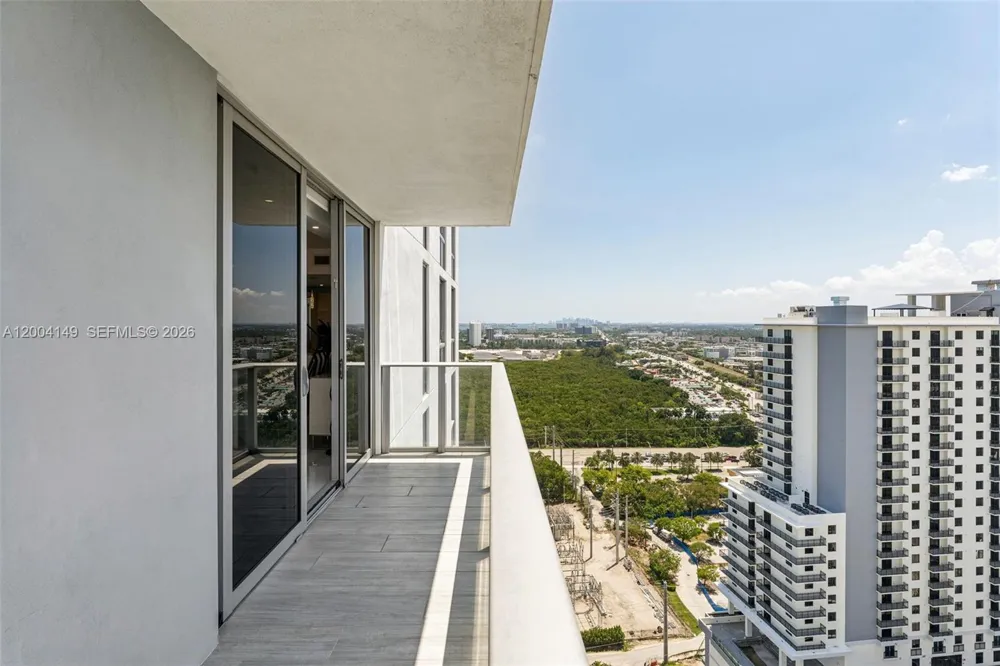 16385 Biscayne Blvd #3001 North Miami Beach, FL 33160