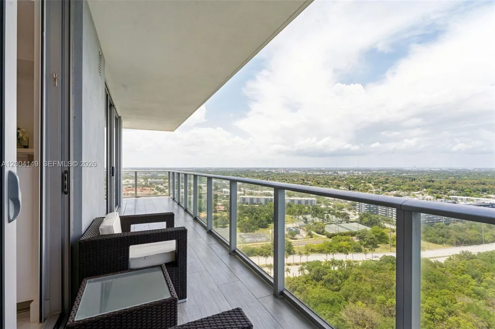 16385 Biscayne Blvd #3001 North Miami Beach, FL 33160