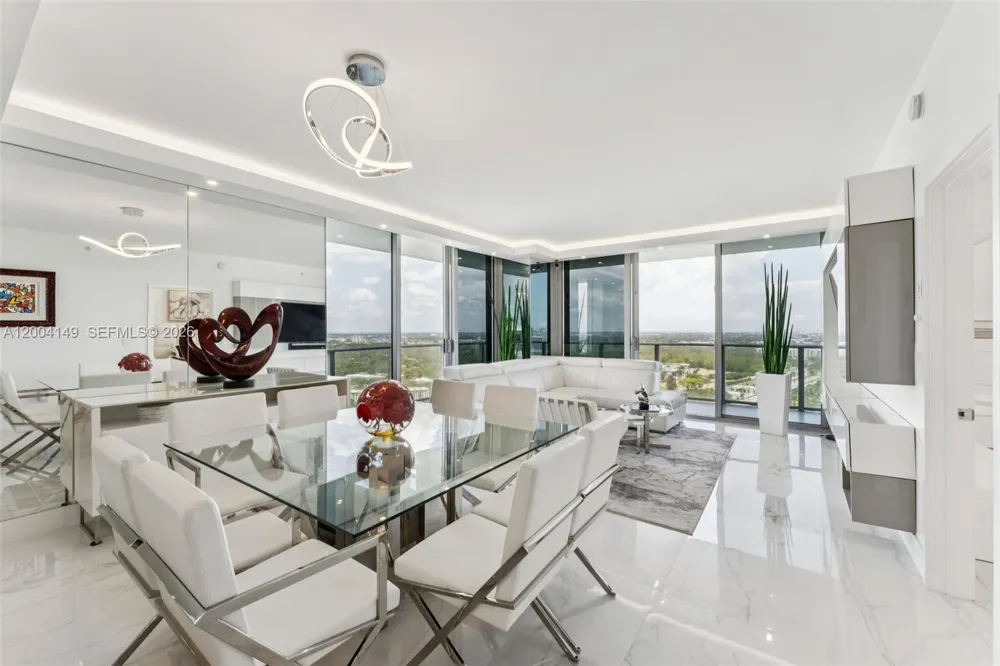 16385 Biscayne Blvd #3001 North Miami Beach, FL 33160