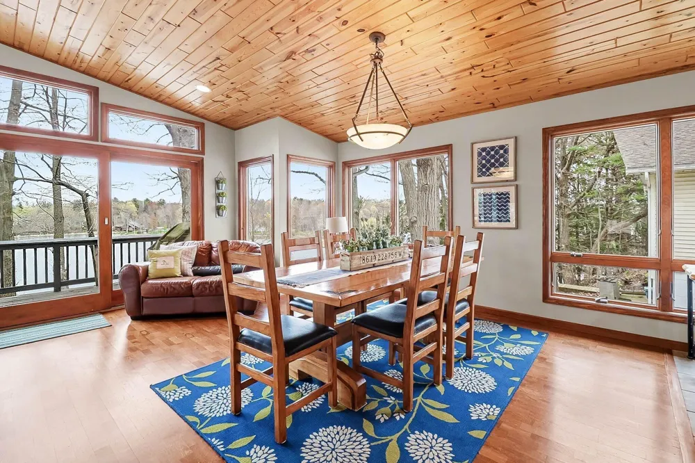1726 W Chilberg Road Scottville, MI 49454