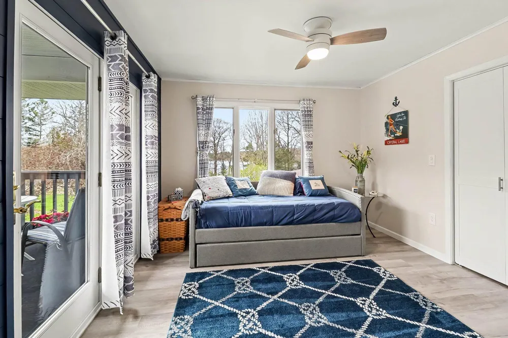 1726 W Chilberg Road Scottville, MI 49454