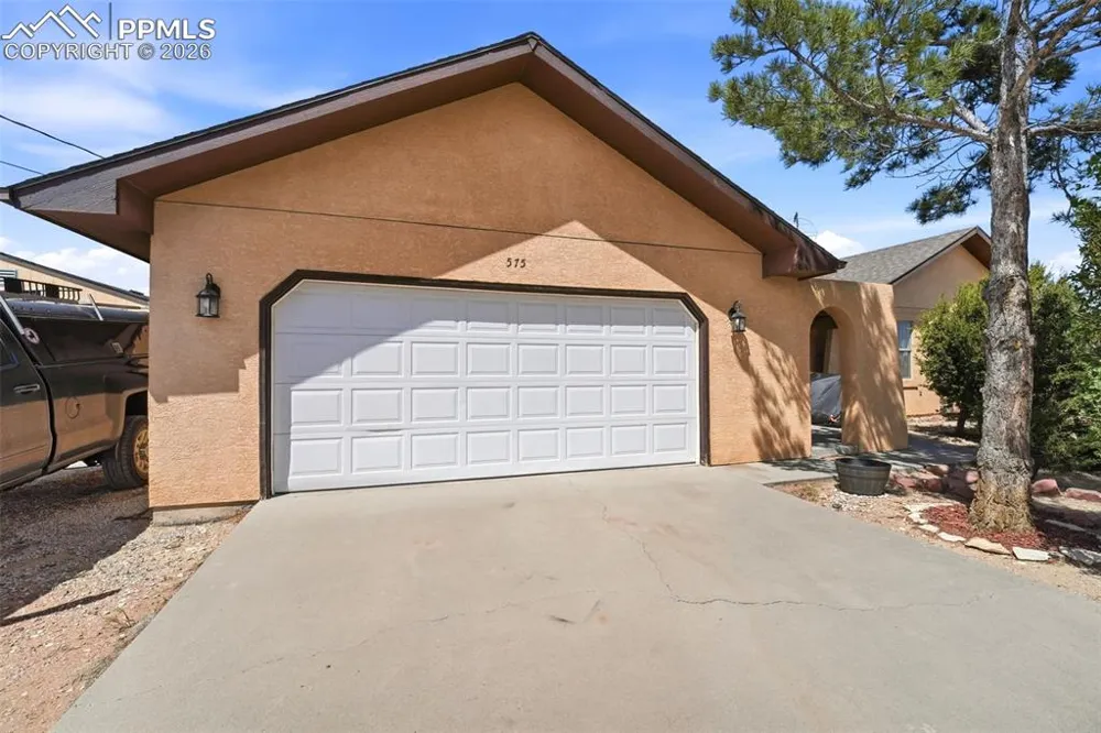 575 11th Street Penrose, CO 81240