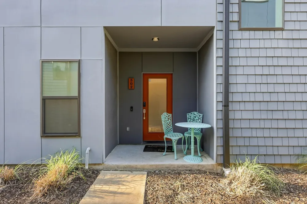 427 W 10TH STREET #502 Dallas, TX 75208