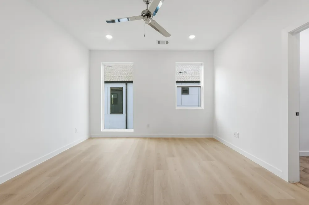 427 W 10TH STREET #502 Dallas, TX 75208
