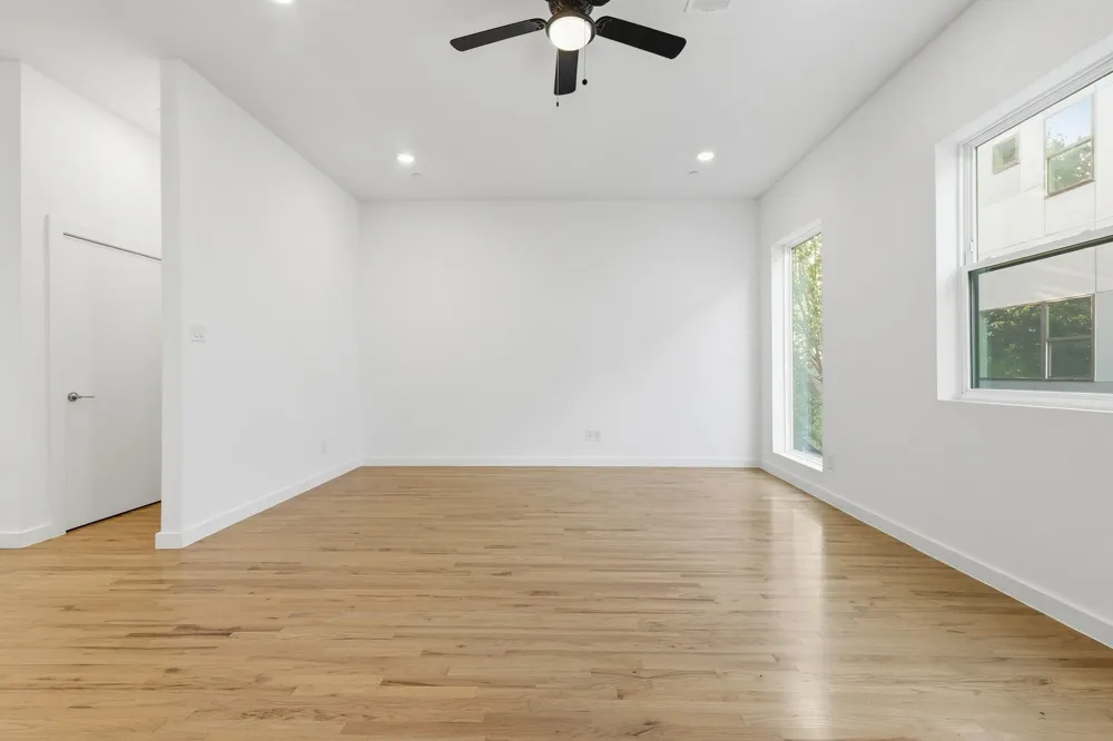 427 W 10TH STREET #502 Dallas, TX 75208