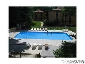 10 Oakwood Terrace #87 New Windsor, NY 12553