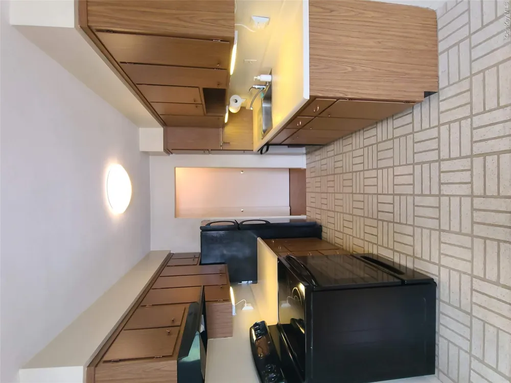 10 Oakwood Terrace #87 New Windsor, NY 12553