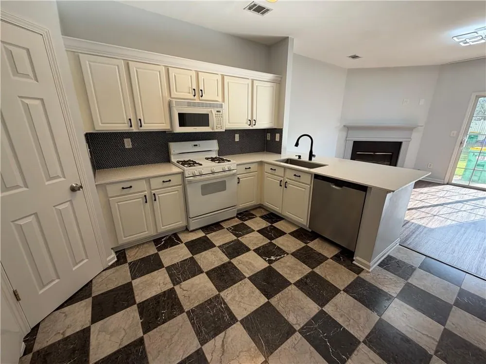 3381 Hidden Cove Circle Peachtree Corners, GA 30092