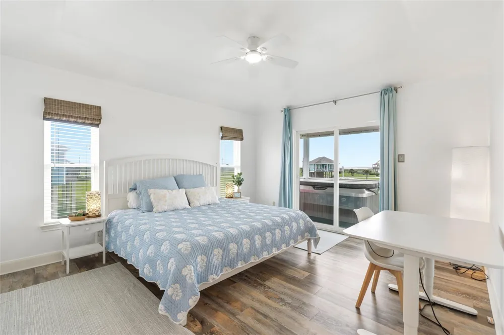 18806 Warrior Road Galveston, TX 77554