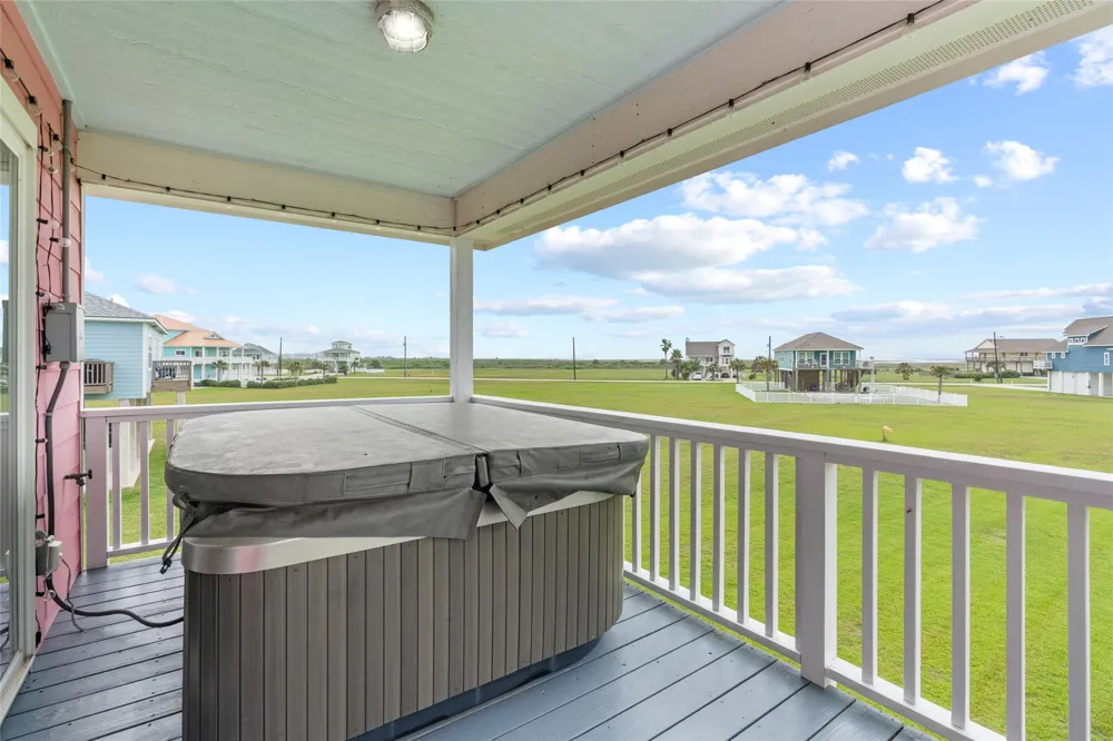 18806 Warrior Road Galveston, TX 77554