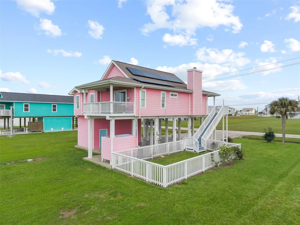 18806 Warrior Road Galveston, TX 77554