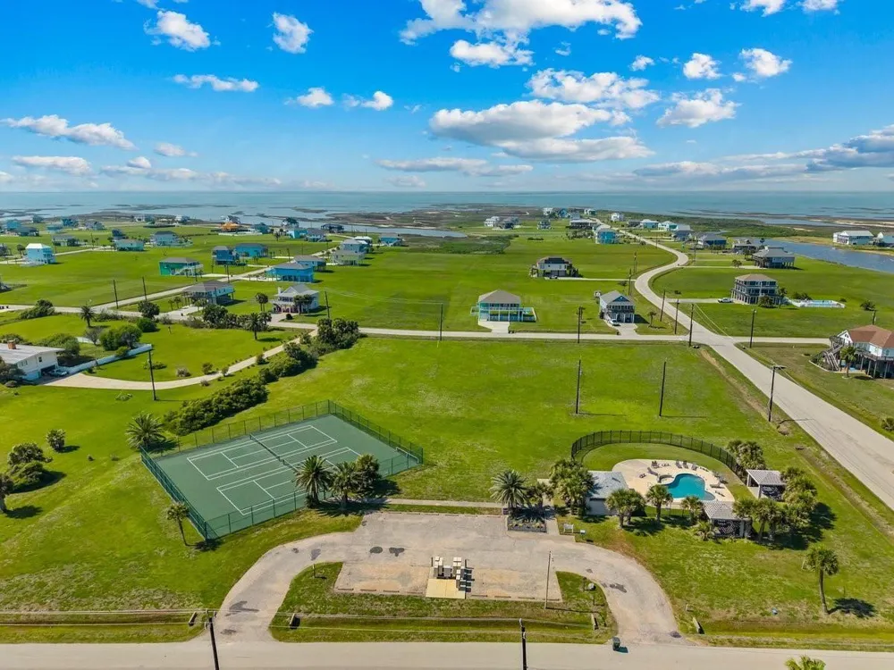 18806 Warrior Road Galveston, TX 77554
