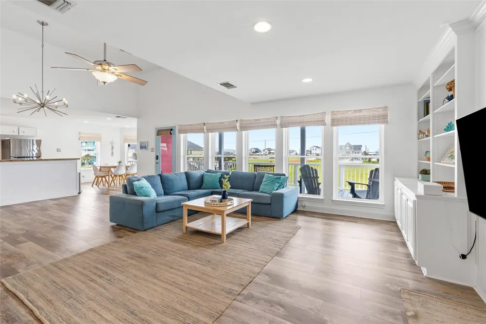 18806 Warrior Road Galveston, TX 77554