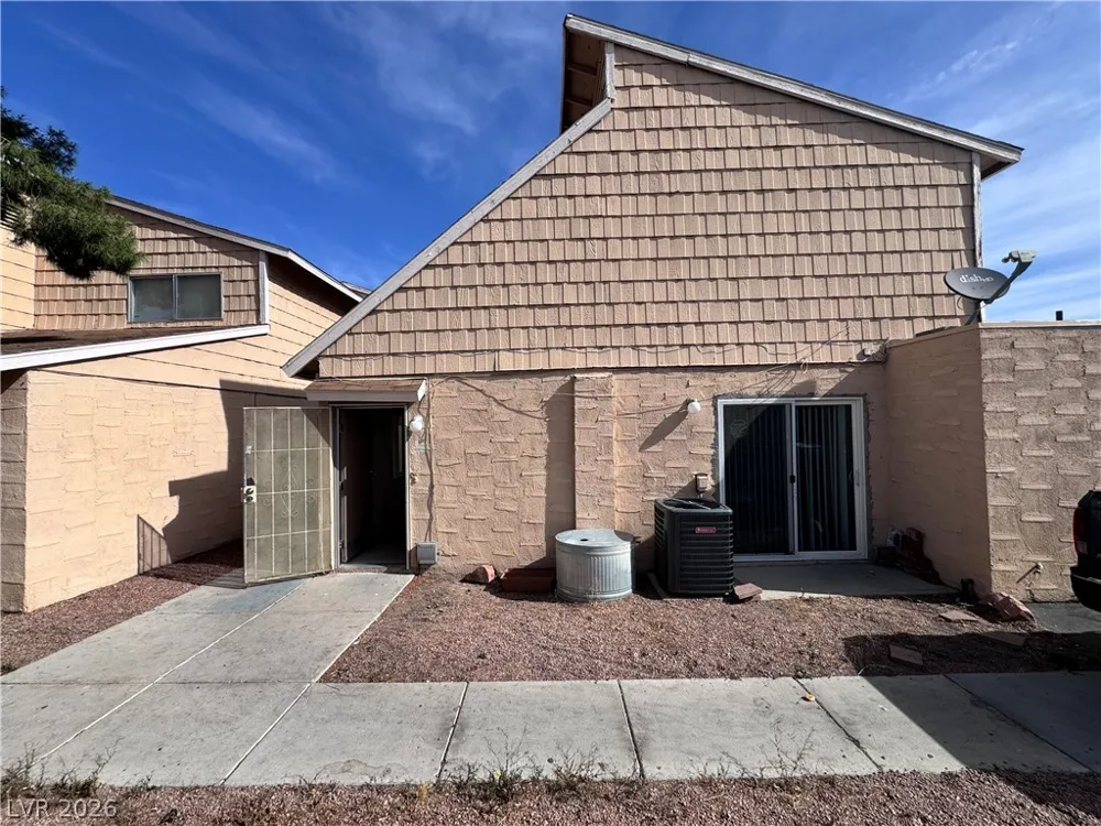 5245 Golden Lane Las Vegas, NV 89119