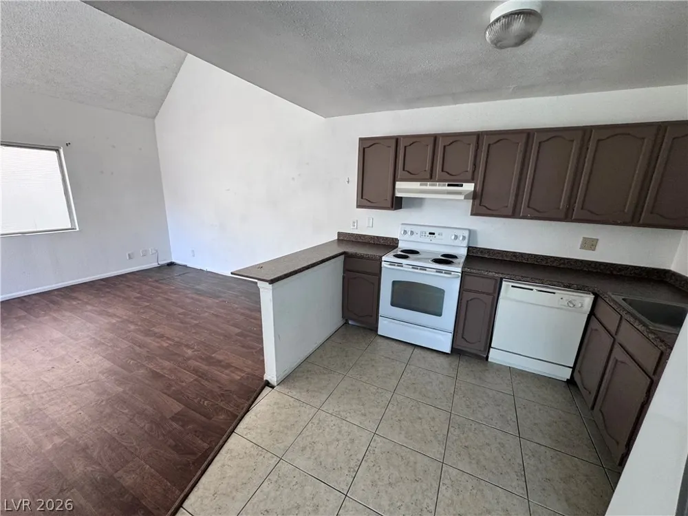 5245 Golden Lane Las Vegas, NV 89119