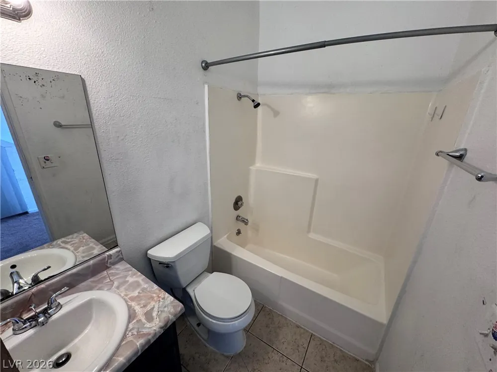 5245 Golden Lane Las Vegas, NV 89119