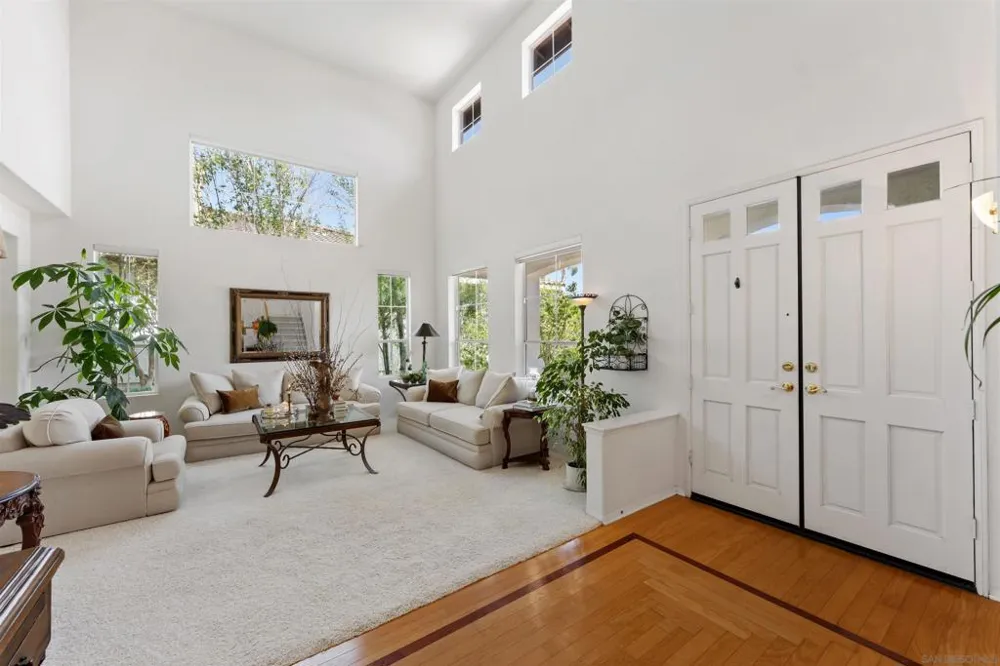 2039 Alborada Dr Camarillo, CA 93010