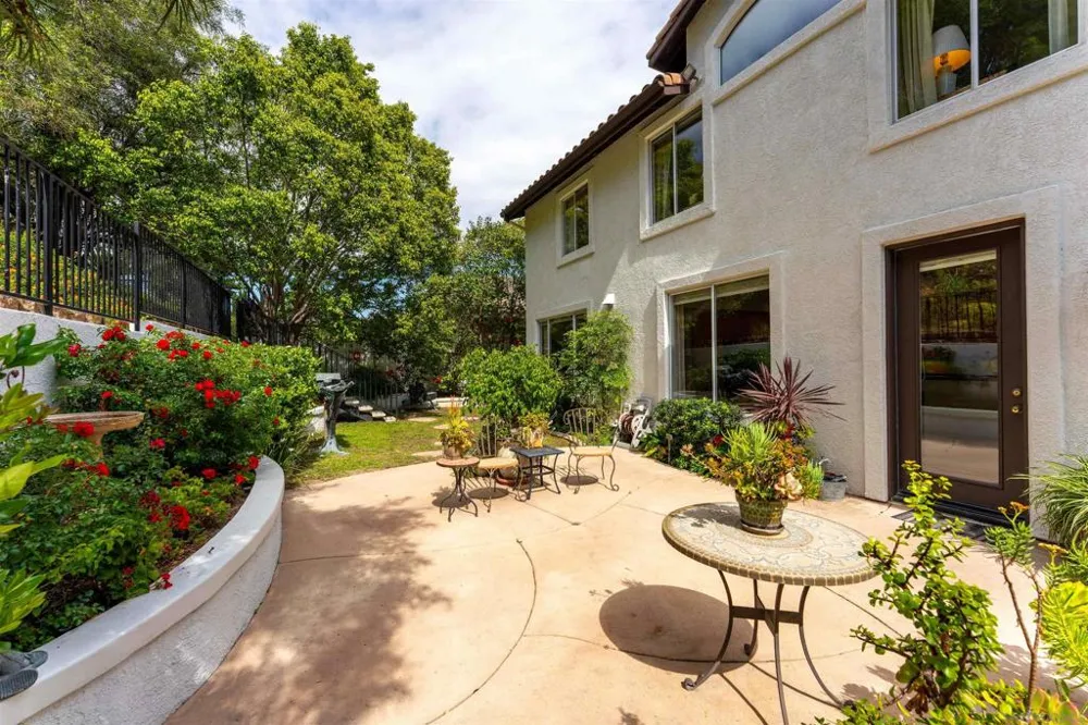 2039 Alborada Dr Camarillo, CA 93010