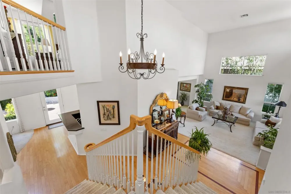 2039 Alborada Dr Camarillo, CA 93010