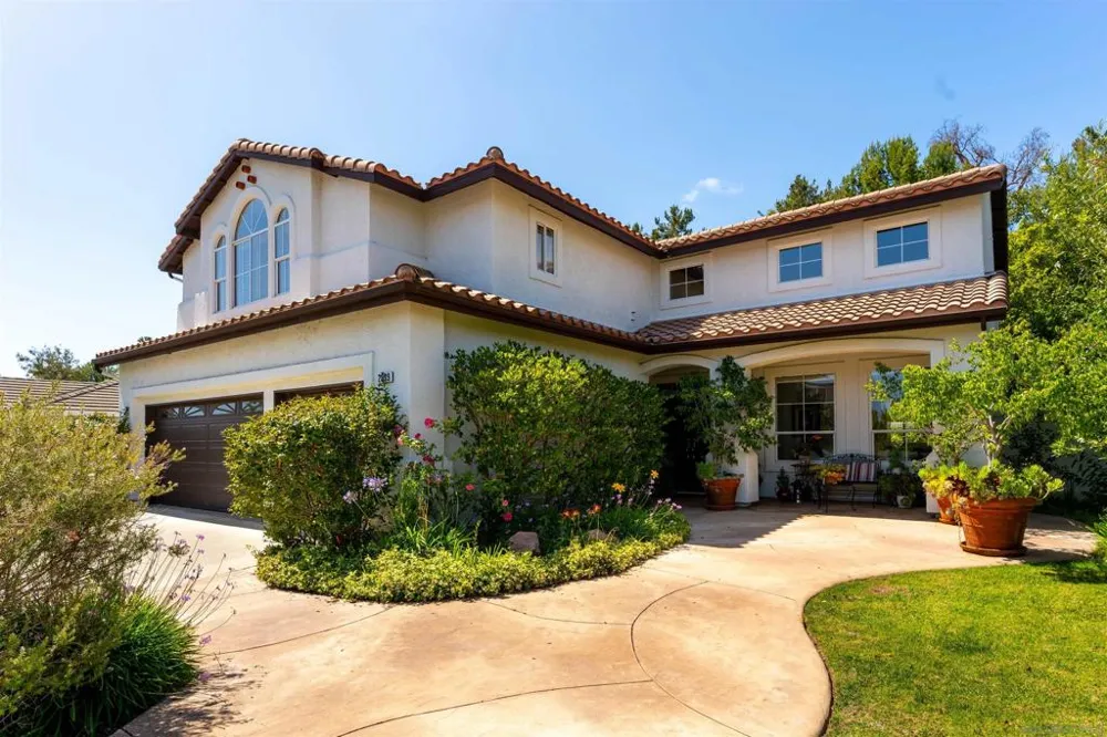 2039 Alborada Dr Camarillo, CA 93010