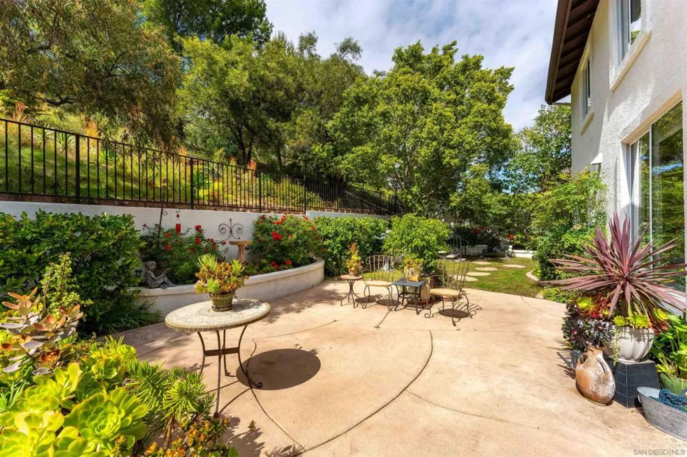 2039 Alborada Dr Camarillo, CA 93010