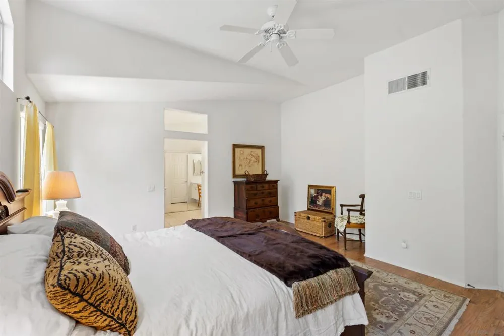 2039 Alborada Dr Camarillo, CA 93010